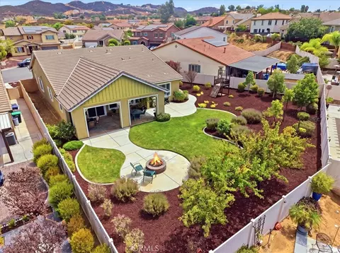 Exterior - 33563 Sunbonnet Ct, Wildomar, CA 92595 photo 4 of 26