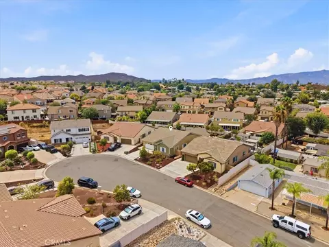 View/Area - 33563 Sunbonnet Ct, Wildomar, CA 92595 photo 3 of 12