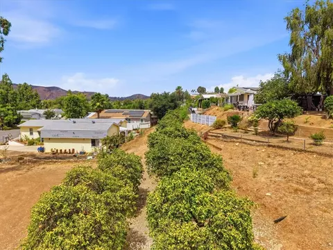 Exterior - 33563 Sunbonnet Ct, Wildomar, CA 92595 photo 21 of 26