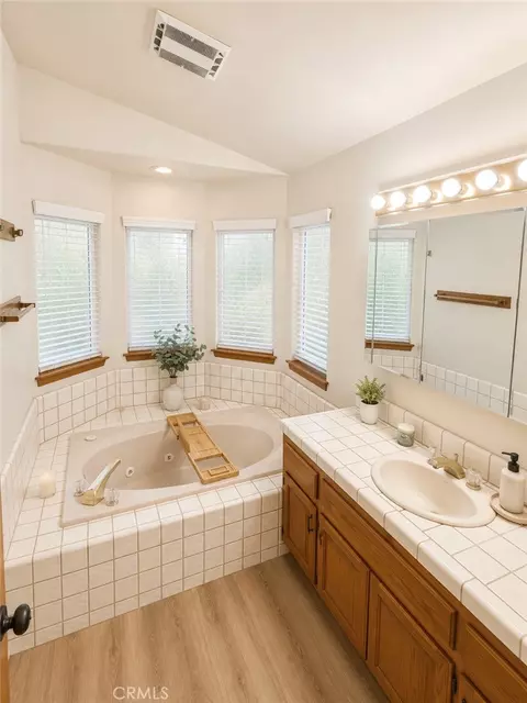 Bath - 24645 Bernard, Crestline, CA 92325 photo 1 of 1