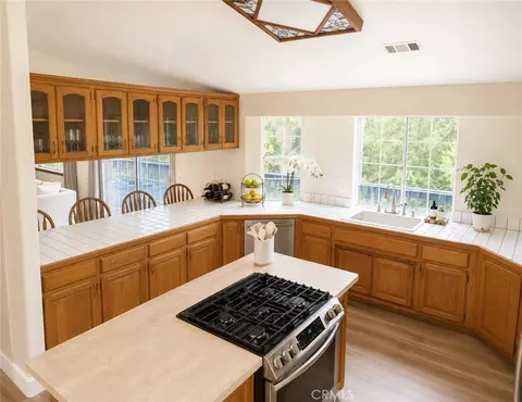 Kitchen - 24645 Bernard, Crestline, CA 92325 photo 1 of 3