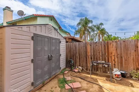 Exterior - 754 De La Luz, Perris, CA 92571 photo 6 of 7