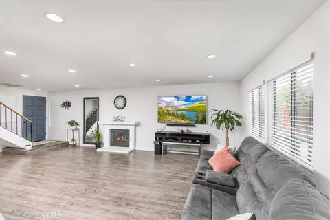 Living - 754 De La Luz, Perris, CA 92571 photo 1 of 3