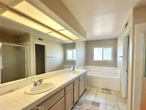 Bath - 42079 Humber Dr, Temecula, CA 92591 photo 2 of 3