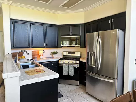 Kitchen - 42079 Humber Dr, Temecula, CA 92591 photo 1 of 2