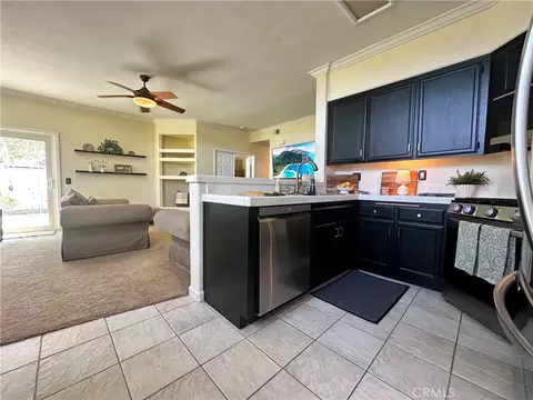 Kitchen - 42079 Humber Dr, Temecula, CA 92591 photo 2 of 2