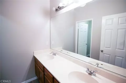 Bath - 29113 Peppergrass Ave, Menifee, CA 92584 photo 2 of 2