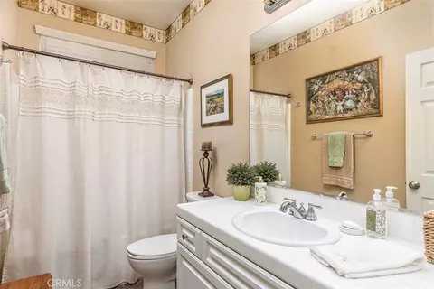 Bath - 44804 Mumm, Temecula, CA 92592 photo 3 of 3