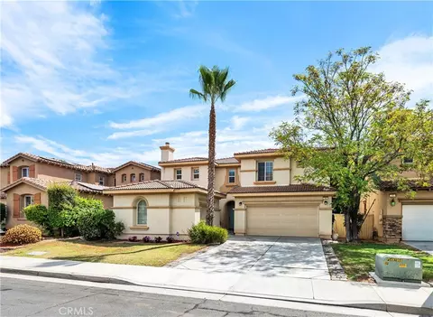 19 Plaza Lucerna, Lake Elsinore, CA 92532