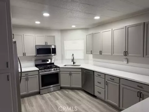 Kitchen - 25007 Howard Dr, Hemet, CA 92544 photo 1 of 2