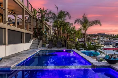 30205 White Wake, Canyon Lake, CA 92587