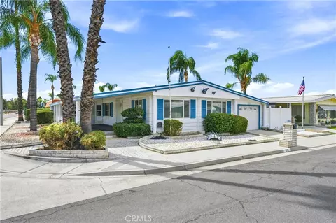 975 Vista Grande Dr, Hemet, CA 92543