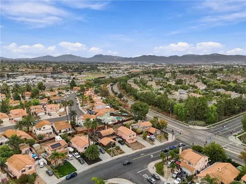 View/Area - 39768 Oak Clf, Temecula, CA 92591 photo 4 of 4
