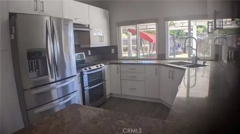 Kitchen - 39768 Oak Clf, Temecula, CA 92591 photo 2 of 2
