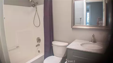 Bath - 39768 Oak Clf, Temecula, CA 92591 photo 3 of 4