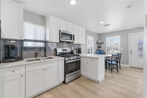 Kitchen - 1252 D, Corona, CA 92882 photo 2 of 2