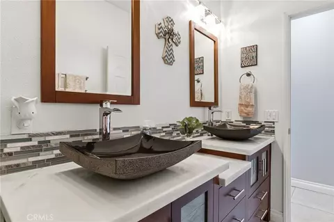 Bath - 4210 Havenridge Dr, Corona, CA 92883 photo 5 of 5
