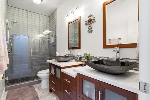 Bath - 4210 Havenridge Dr, Corona, CA 92883 photo 4 of 5
