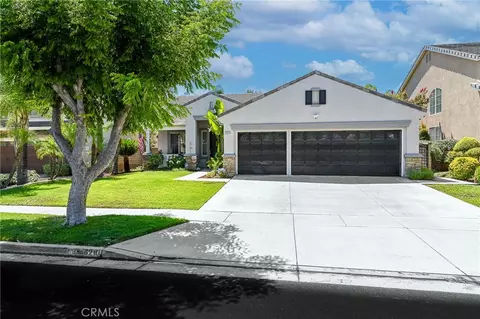 Exterior - 4210 Havenridge Dr, Corona, CA 92883 photo 4 of 11