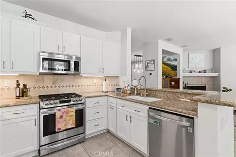 Kitchen - 4210 Havenridge Dr, Corona, CA 92883 photo 5 of 5