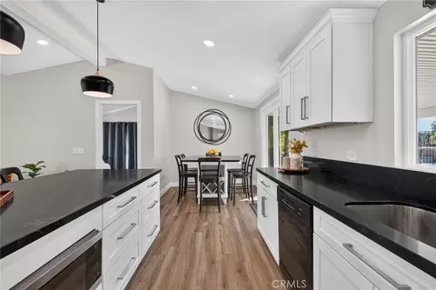 39450 Colleen Way, Temecula, CA 92592 photo 16