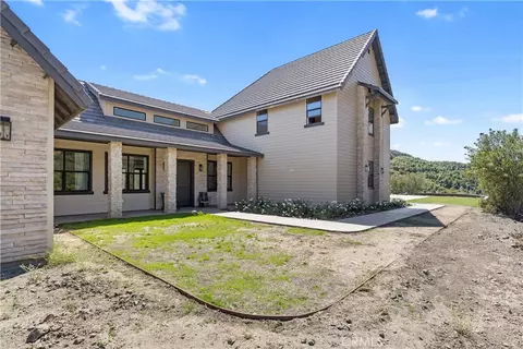 Exterior - 43843 Mountain Run Cir, Temecula, CA 92590 photo 5 of 9