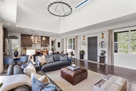 Living - 43843 Mountain Run Cir, Temecula, CA 92590 photo 3 of 4