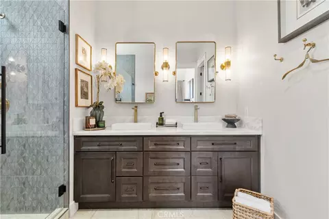 Bath - 43843 Mountain Run Cir, Temecula, CA 92590 photo 5 of 8