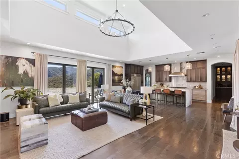 Living - 43843 Mountain Run Cir, Temecula, CA 92590 photo 4 of 4