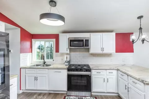 Kitchen - 32812 Almond Tree, Wildomar, CA 92595 photo 2 of 2