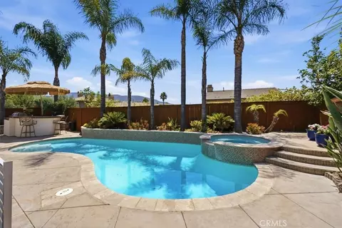Exterior - 33849 Pegase Ct, Temecula, CA 92592 photo 2 of 8