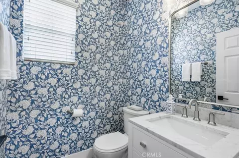 Bath - 33849 Pegase Ct, Temecula, CA 92592 photo 3 of 4