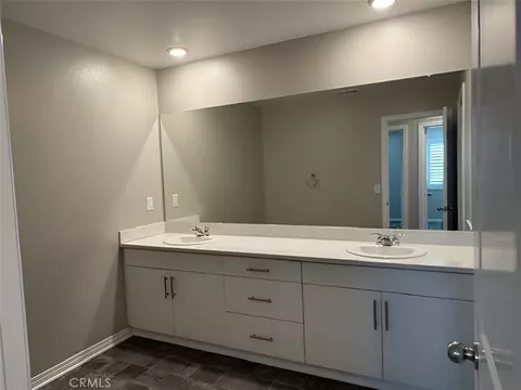 Bath - 30084 Cascade Range, Menifee, CA 92585 photo 3 of 3