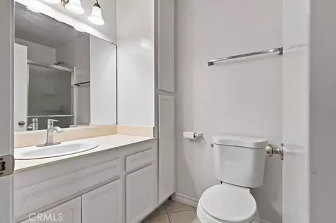 Bath - 2412 Turnbridge Gln, Escondido, CA 92027 photo 1 of 3