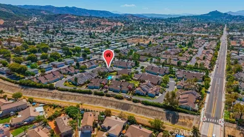 View/Area - 2412 Turnbridge Gln, Escondido, CA 92027 photo 7 of 12