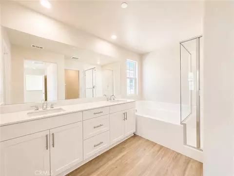 Bath - 26835 James, Menifee, CA 92585 photo 4 of 5
