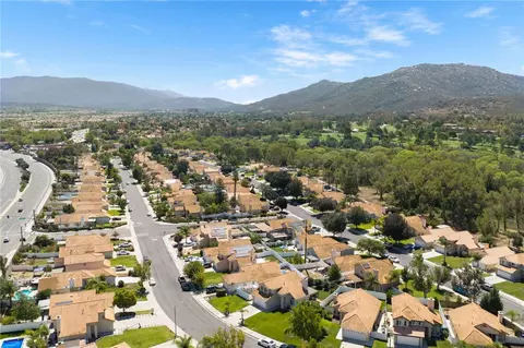 View/Area - 30171 Pechanga Dr, Temecula, CA 92592 photo 5 of 5