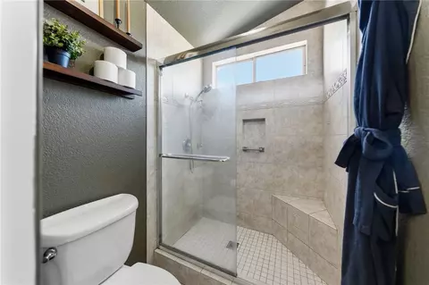 Bath - 30171 Pechanga Dr, Temecula, CA 92592 photo 4 of 5