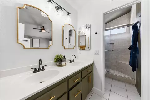 Bath - 30171 Pechanga Dr, Temecula, CA 92592 photo 3 of 5