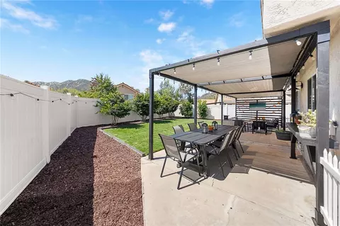 Exterior - 30171 Pechanga Dr, Temecula, CA 92592 photo 9 of 14