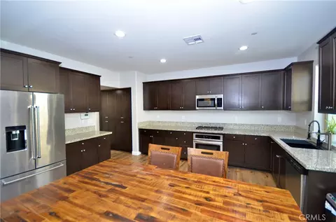 Kitchen - 42648 Indigo Pl, Temecula, CA 92592 photo 2 of 2