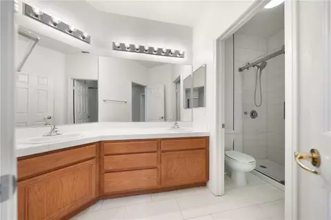 Bath - 31465 Inverness Ct, Temecula, CA 92591 photo 4 of 4
