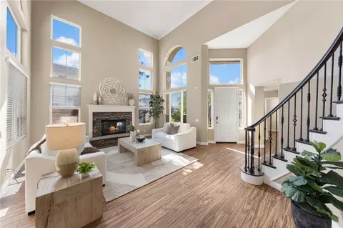 Living - 31465 Inverness Ct, Temecula, CA 92591 photo 1 of 9