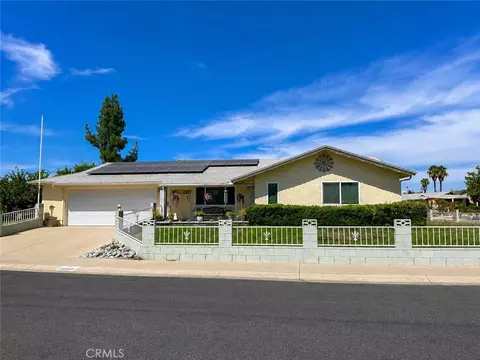 28990 Hogan Dr, Sun City, CA 92586