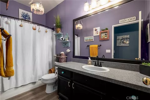 Bath - 32128 Chagall Ct, Winchester, CA 92596 photo 3 of 3