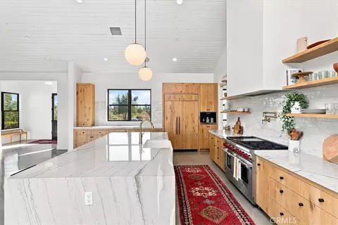 Kitchen - 41838 Altanos, Temecula, CA 92592 photo 2 of 3
