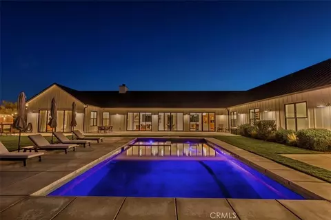 Exterior - 41838 Altanos, Temecula, CA 92592 photo 2 of 41