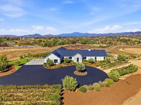Exterior - 41838 Altanos, Temecula, CA 92592 photo 36 of 41