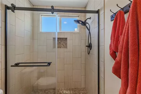Bath - 2666 Alegre, Hemet, CA 92545 photo 3 of 3