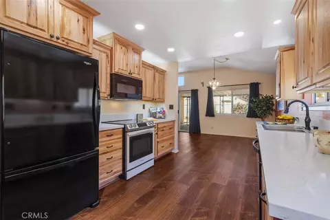 Kitchen - 2666 Alegre, Hemet, CA 92545 photo 3 of 5